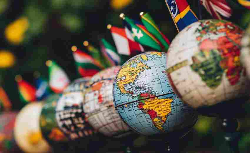 如何進行多語言內(nèi)容的本地化SEO優(yōu)化？