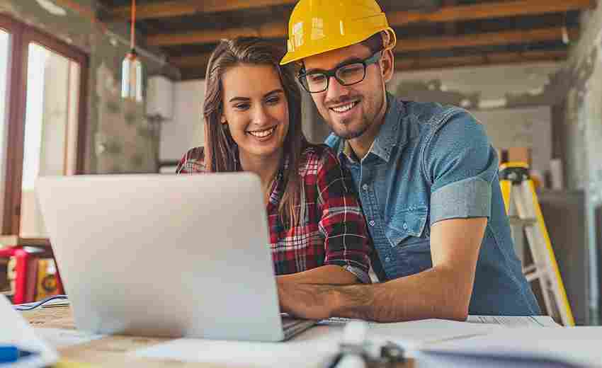 網(wǎng)站建設(shè)費(fèi)用受哪些因素影響：DIY與定制對(duì)比分析