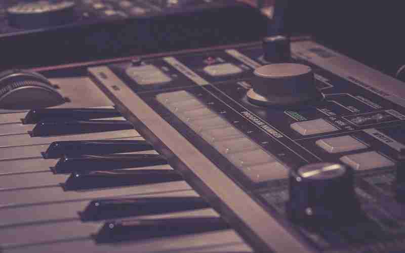 mysql重啟一直轉(zhuǎn)圈，也關(guān)閉不了-MySQL服務(wù)無法啟動(dòng)